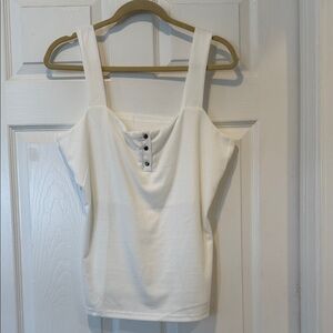 Chic White Buttoned Women's Tank Top